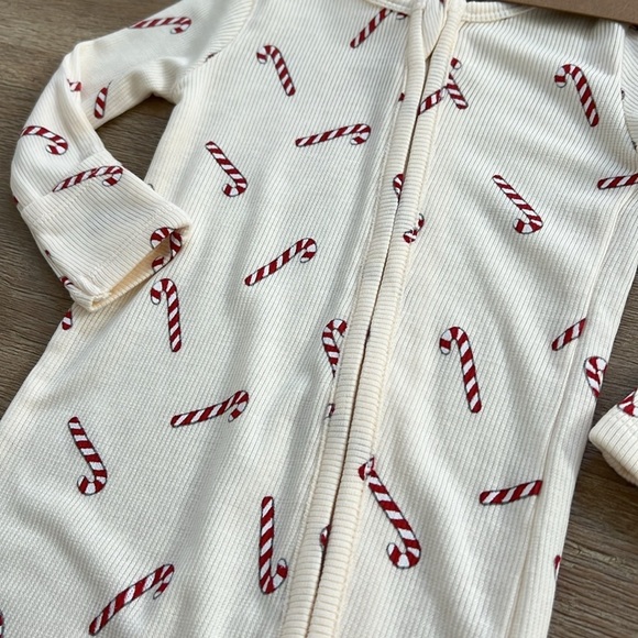 🎄 Angel Dear Modal Ribbed Footie Sleeper Candy Cane 3-6 months - Picture 3 of 5
